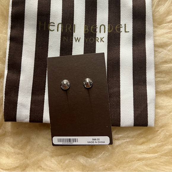 NWT Henri Bendel Silver and Clear Crystal Asscher cut stud earrings GLAMOROUS